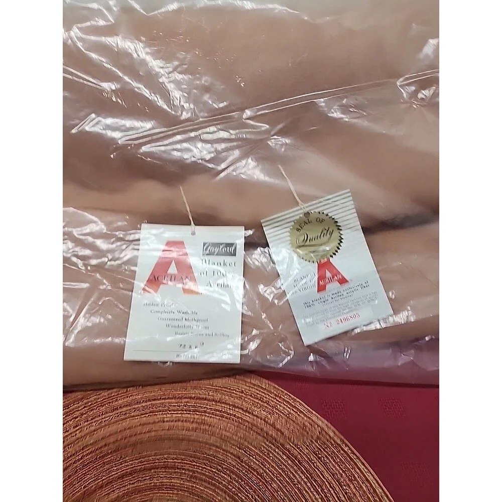 VTG Gaylord's Dept. Store Salmon Color Acrilan Blanket 72 X 90 1960s New W Tags